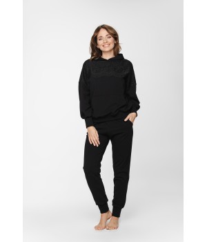 Conjunto negro de algodón y elastano, vista frontal